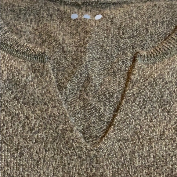 3 Dot Cashmere sweater - Picture 3 of 4